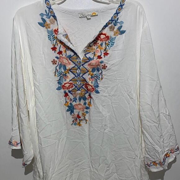 C&C California Women's Multicolor Embroidered Floral Half Button Blouse Size 1X - Picture 1 of 11